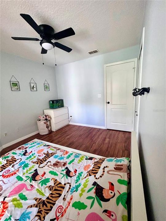 En Venta: $535,000 (4 camas, 2 baños, 1804 Pies cuadrados)