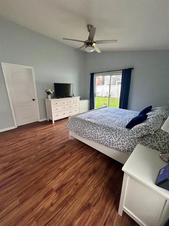En Venta: $535,000 (4 camas, 2 baños, 1804 Pies cuadrados)