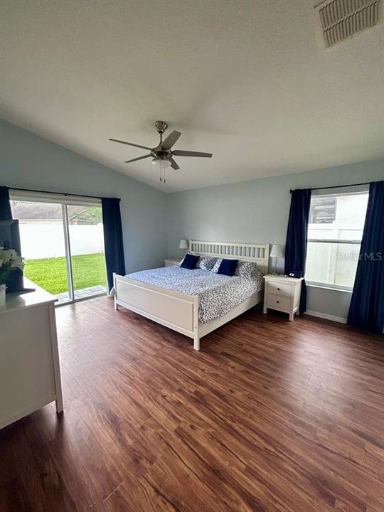 En Venta: $535,000 (4 camas, 2 baños, 1804 Pies cuadrados)