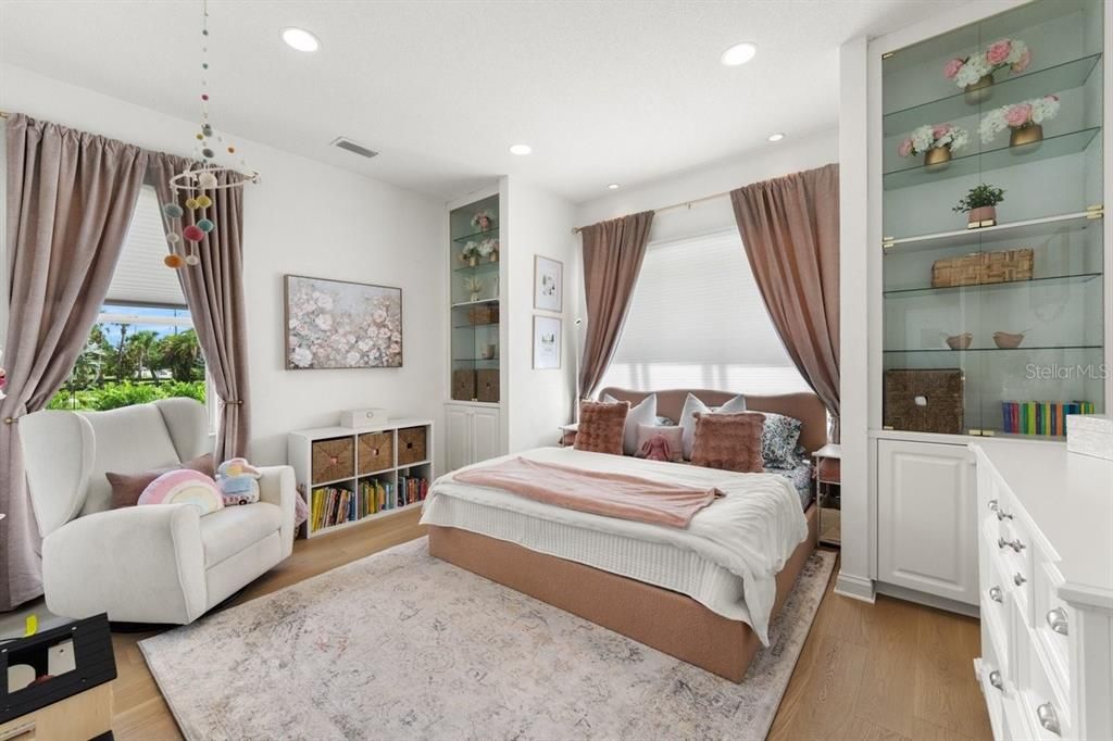 For Sale: $2,995,000 (5 beds, 3 baths, 5398 Square Feet)