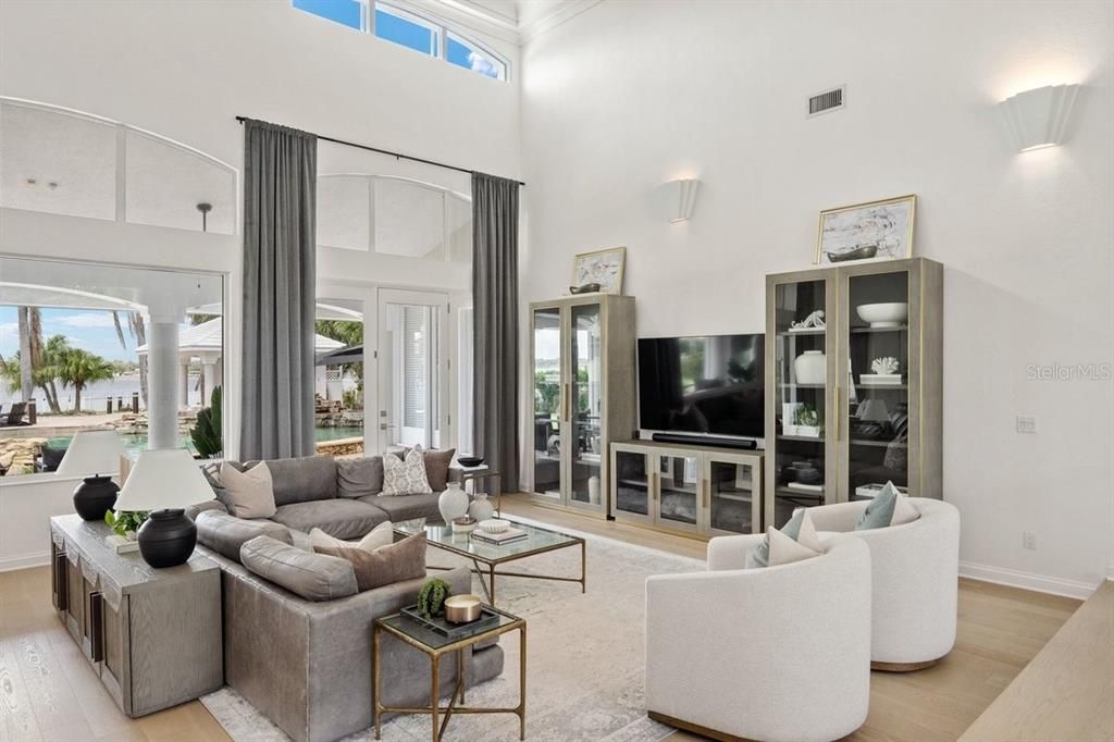 For Sale: $2,995,000 (5 beds, 3 baths, 5398 Square Feet)