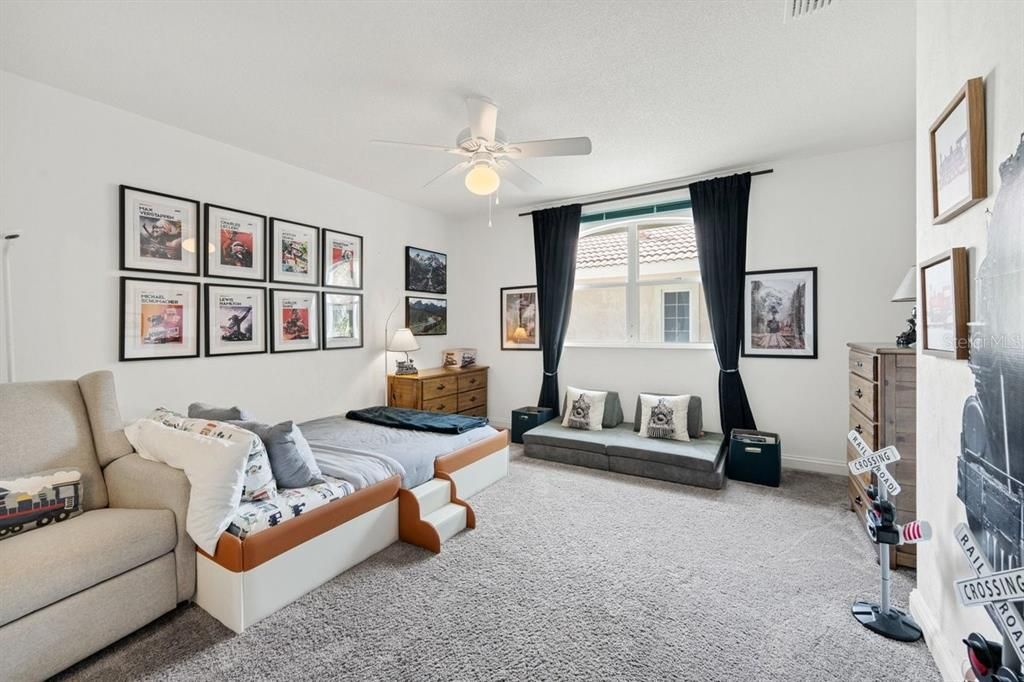 For Sale: $2,995,000 (5 beds, 3 baths, 5398 Square Feet)