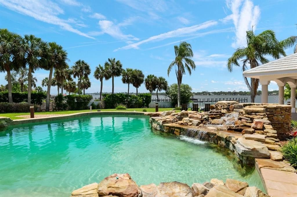 For Sale: $2,995,000 (5 beds, 3 baths, 5398 Square Feet)