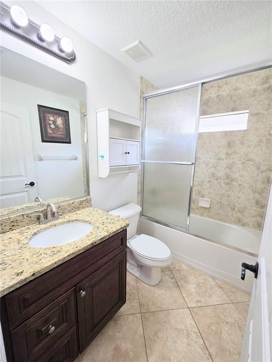 For Sale: $349,900 (3 beds, 2 baths, 1596 Square Feet)