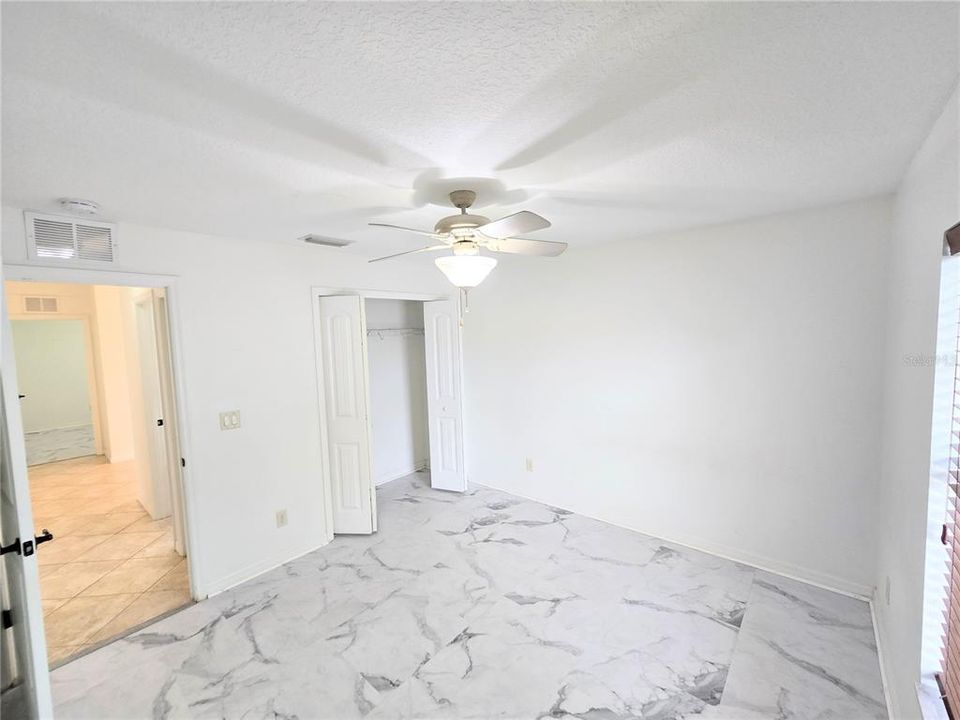For Sale: $349,900 (3 beds, 2 baths, 1596 Square Feet)
