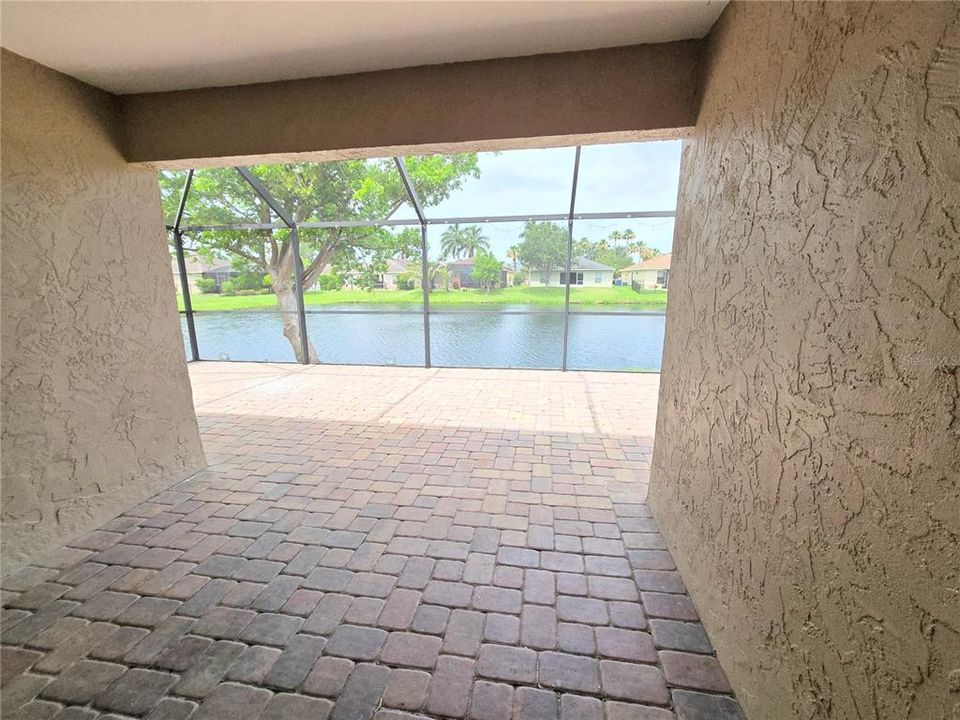 For Sale: $349,900 (3 beds, 2 baths, 1596 Square Feet)