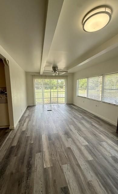 For Rent: $1,950 (4 beds, 2 baths, 2568 Square Feet)