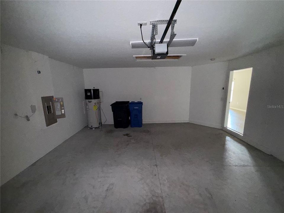 En Venta: $260,000 (3 camas, 2 baños, 1360 Pies cuadrados)