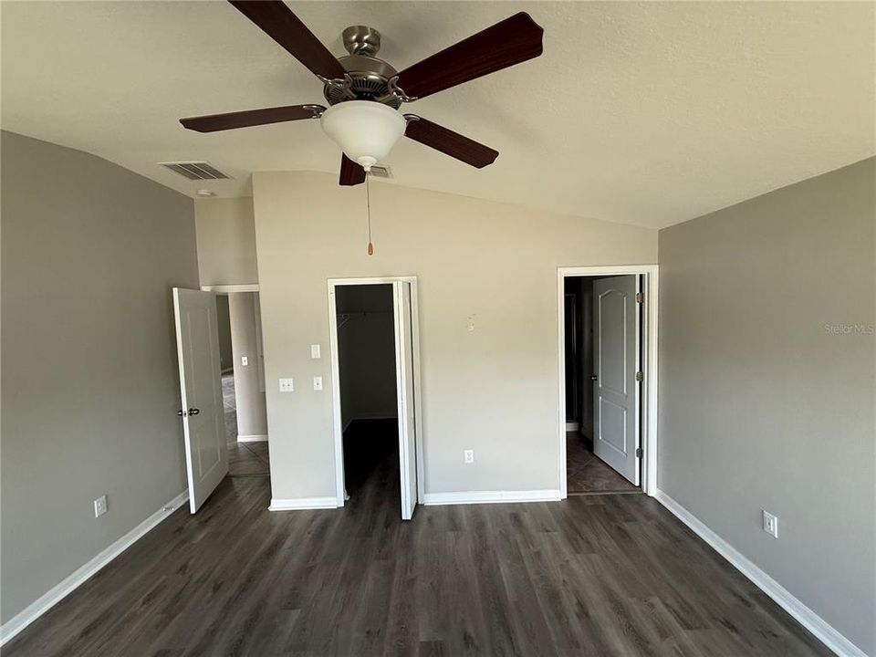 En Venta: $260,000 (3 camas, 2 baños, 1360 Pies cuadrados)