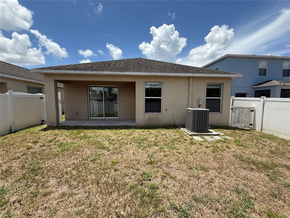En Venta: $260,000 (3 camas, 2 baños, 1360 Pies cuadrados)