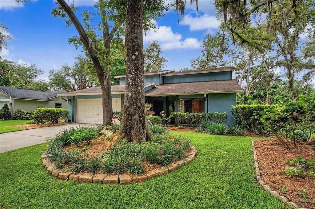 For Sale: $520,000 (4 beds, 2 baths, 2232 Square Feet)