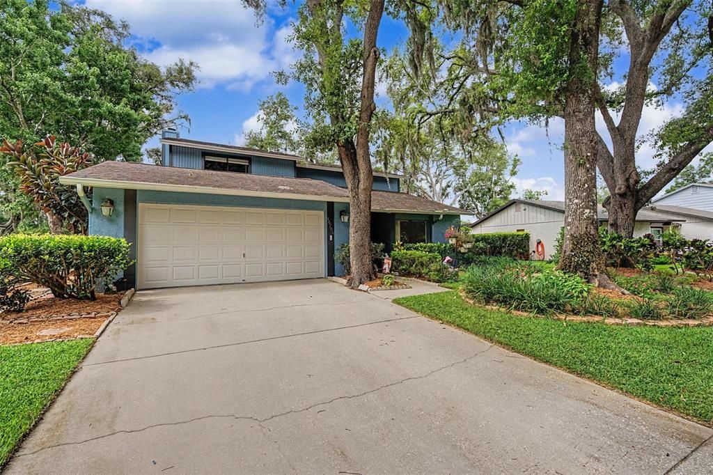 For Sale: $520,000 (4 beds, 2 baths, 2232 Square Feet)