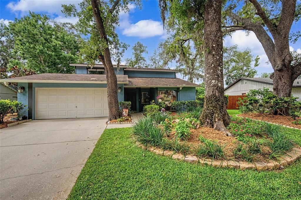 For Sale: $520,000 (4 beds, 2 baths, 2232 Square Feet)