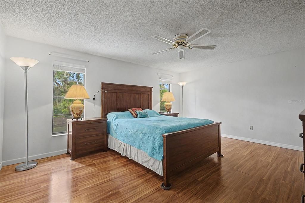 For Sale: $520,000 (4 beds, 2 baths, 2232 Square Feet)
