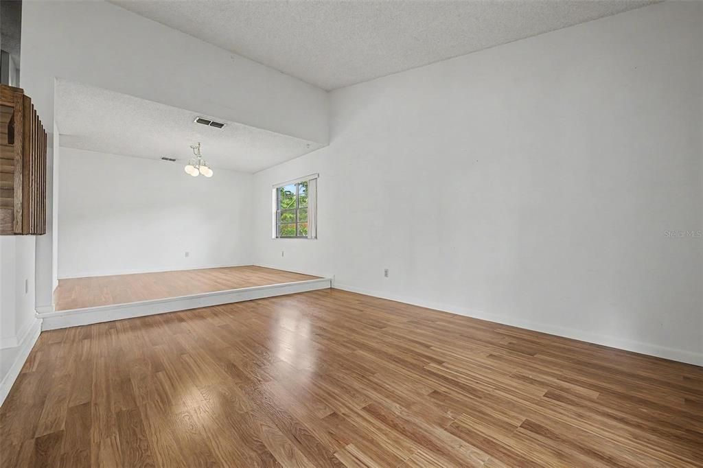 For Sale: $520,000 (4 beds, 2 baths, 2232 Square Feet)