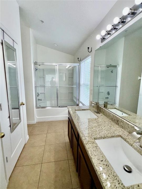Active With Contract: $2,050 (2 beds, 2 baths, 1200 Square Feet)
