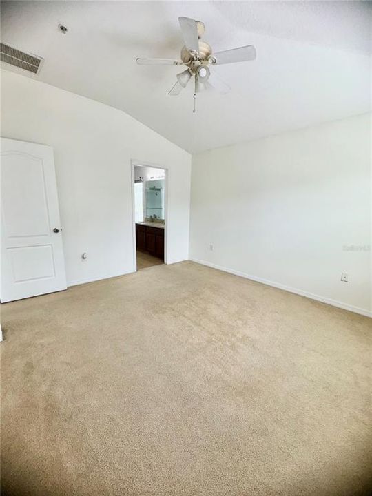 Active With Contract: $2,050 (2 beds, 2 baths, 1200 Square Feet)