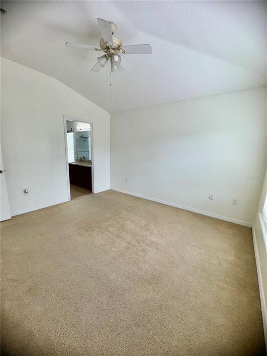 Active With Contract: $2,050 (2 beds, 2 baths, 1200 Square Feet)