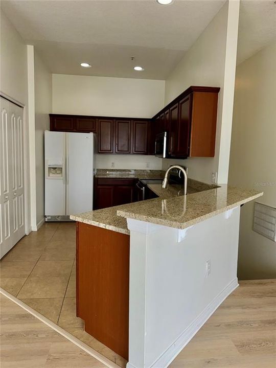 Active With Contract: $2,050 (2 beds, 2 baths, 1200 Square Feet)