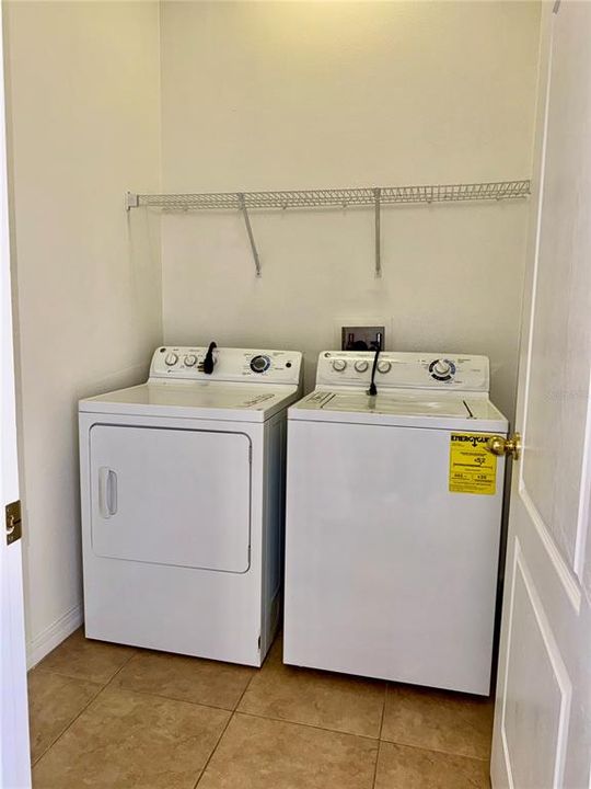 Active With Contract: $2,050 (2 beds, 2 baths, 1200 Square Feet)