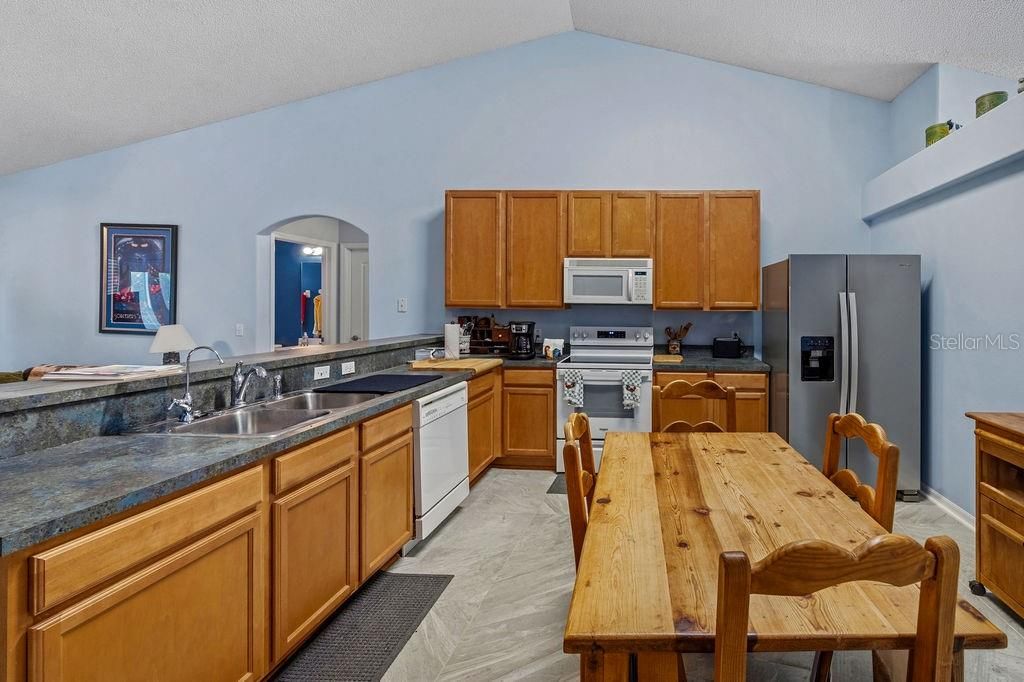 En Venta: $500,000 (5 camas, 3 baños, 2681 Pies cuadrados)