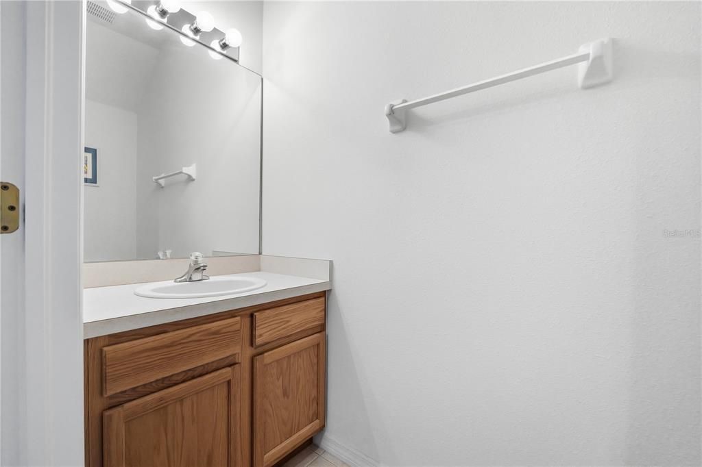 For Sale: $229,000 (2 beds, 2 baths, 1216 Square Feet)