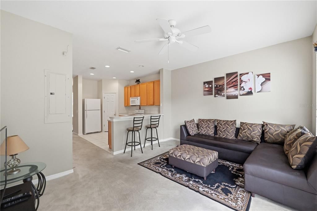 For Sale: $229,000 (2 beds, 2 baths, 1216 Square Feet)