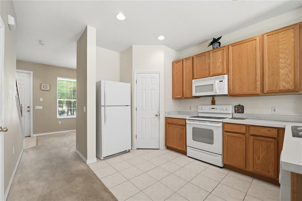 For Sale: $229,000 (2 beds, 2 baths, 1216 Square Feet)