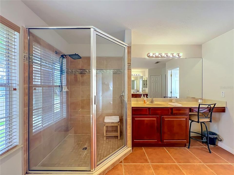 En Venta: $540,000 (4 camas, 2 baños, 2984 Pies cuadrados)