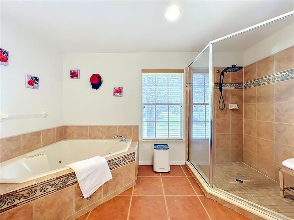En Venta: $540,000 (4 camas, 2 baños, 2984 Pies cuadrados)