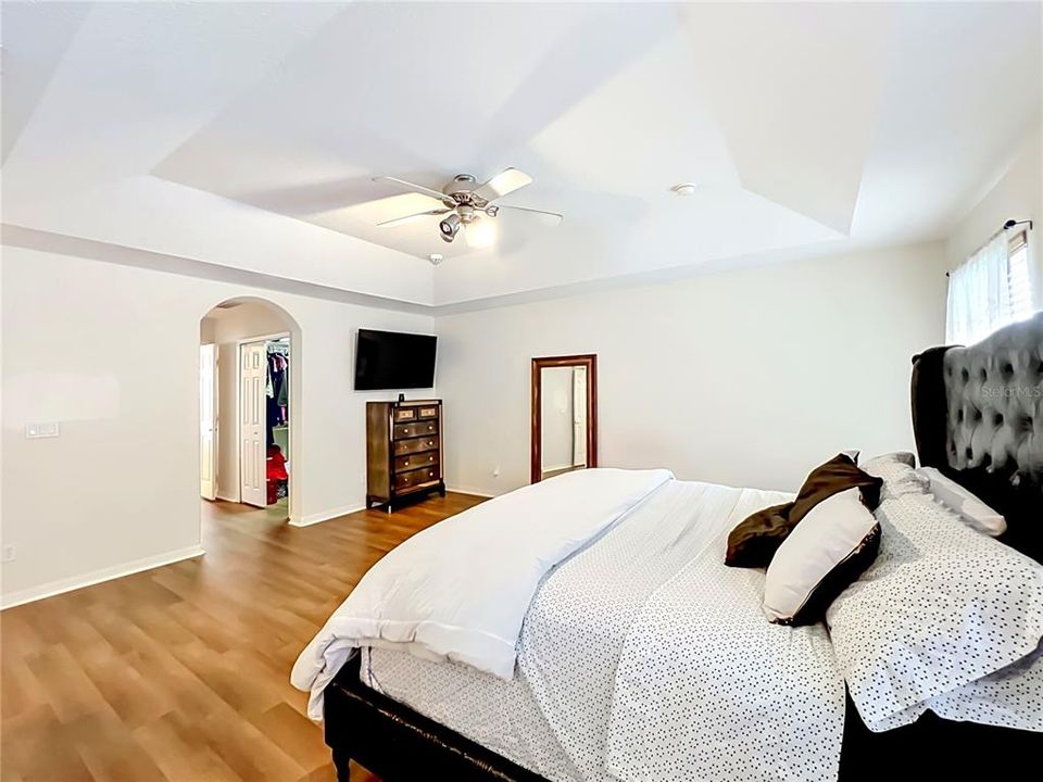 En Venta: $540,000 (4 camas, 2 baños, 2984 Pies cuadrados)