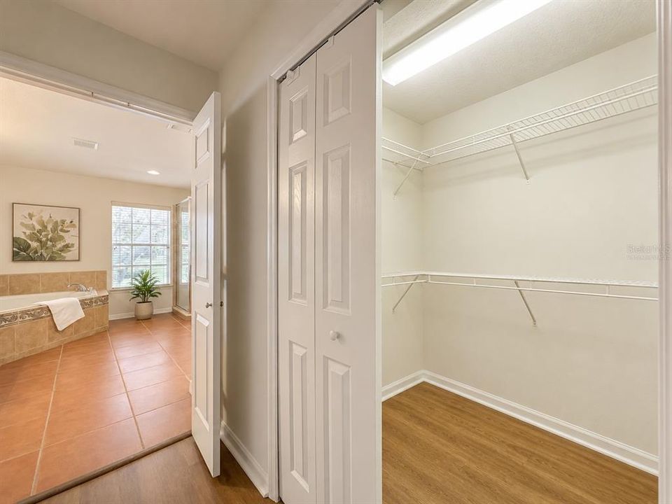 En Venta: $540,000 (4 camas, 2 baños, 2984 Pies cuadrados)