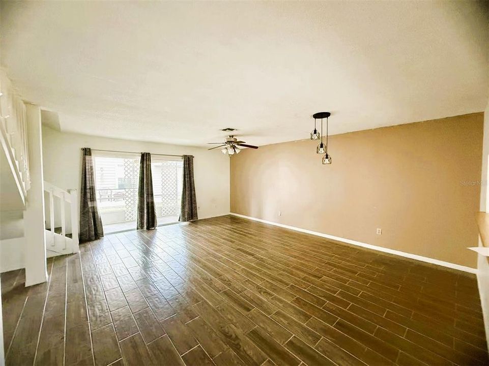 Active With Contract: $1,850 (2 beds, 2 baths, 1260 Square Feet)