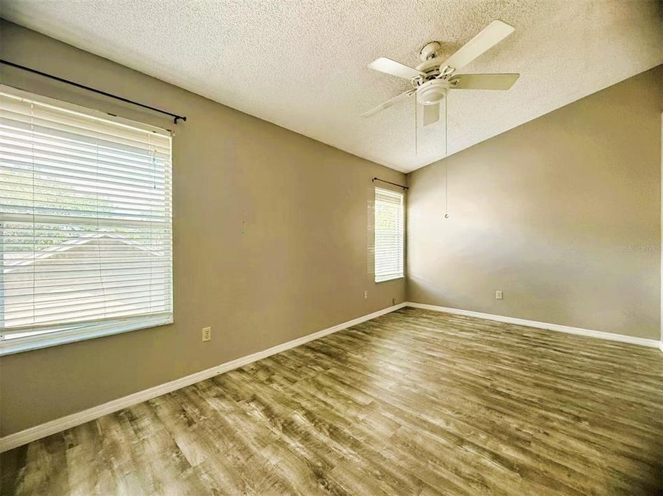 Active With Contract: $1,850 (2 beds, 2 baths, 1260 Square Feet)