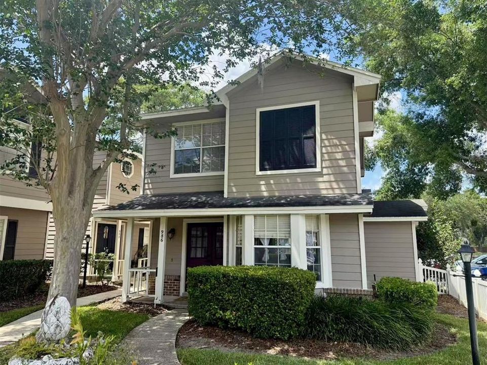 Active With Contract: $1,850 (2 beds, 2 baths, 1260 Square Feet)