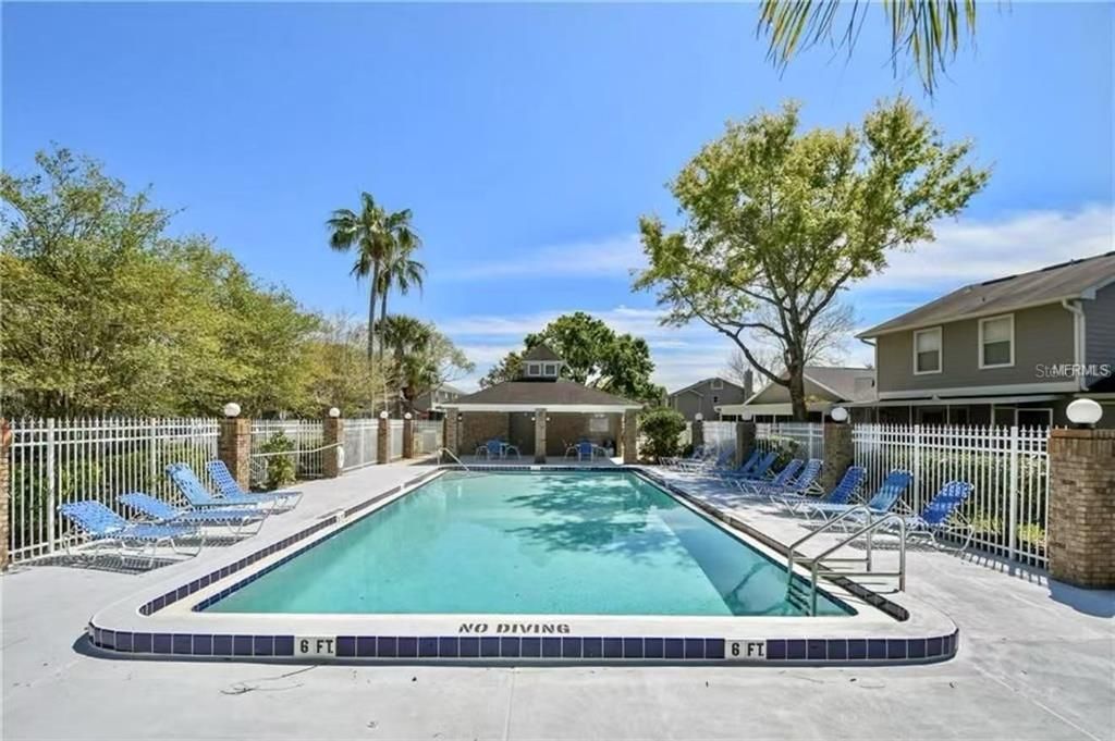 Active With Contract: $1,850 (2 beds, 2 baths, 1260 Square Feet)