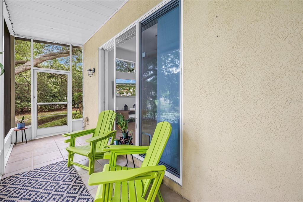 For Sale: $385,000 (2 beds, 2 baths, 1577 Square Feet)