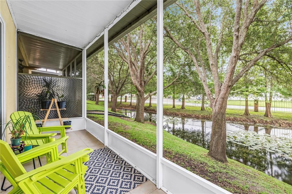 For Sale: $385,000 (2 beds, 2 baths, 1577 Square Feet)