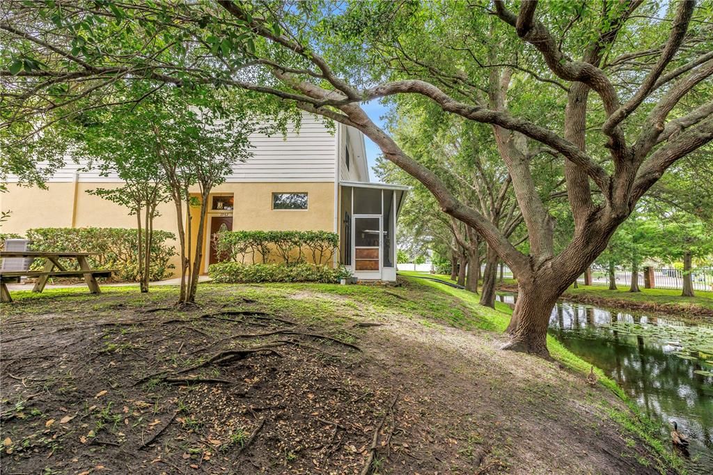 For Sale: $385,000 (2 beds, 2 baths, 1577 Square Feet)
