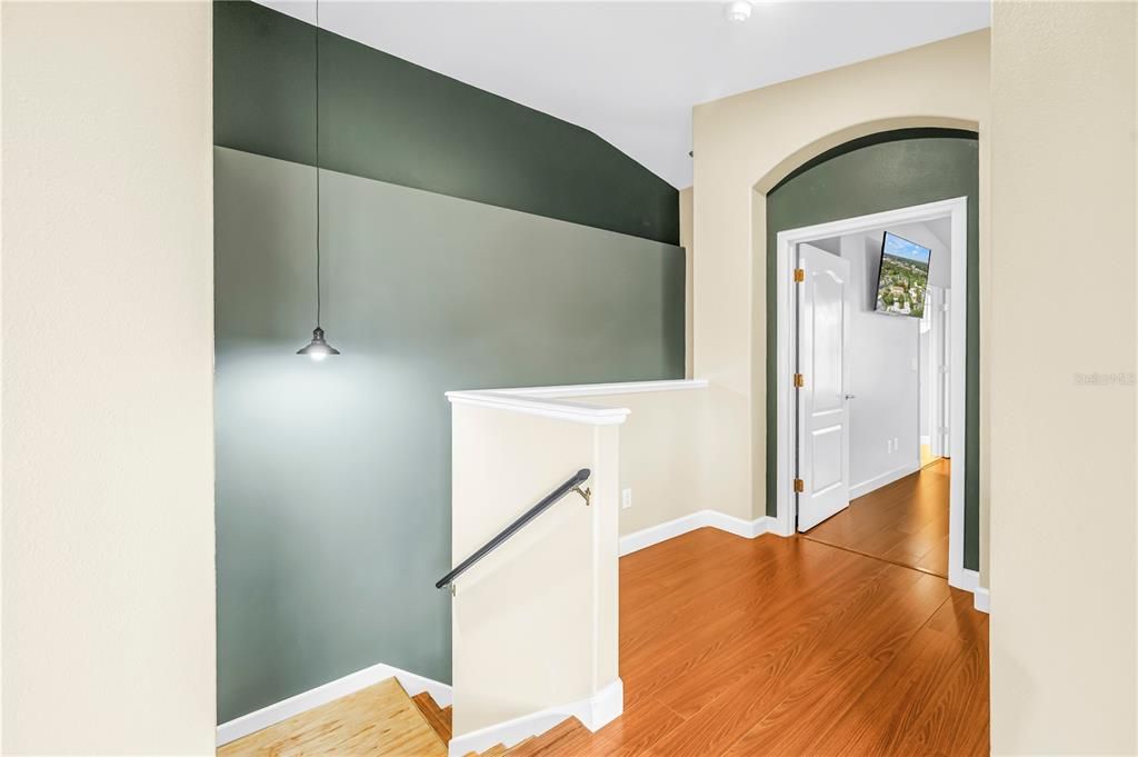 For Sale: $385,000 (2 beds, 2 baths, 1577 Square Feet)