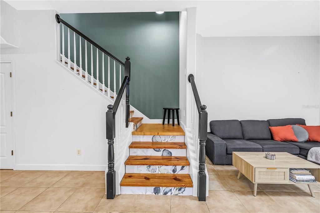 For Sale: $385,000 (2 beds, 2 baths, 1577 Square Feet)