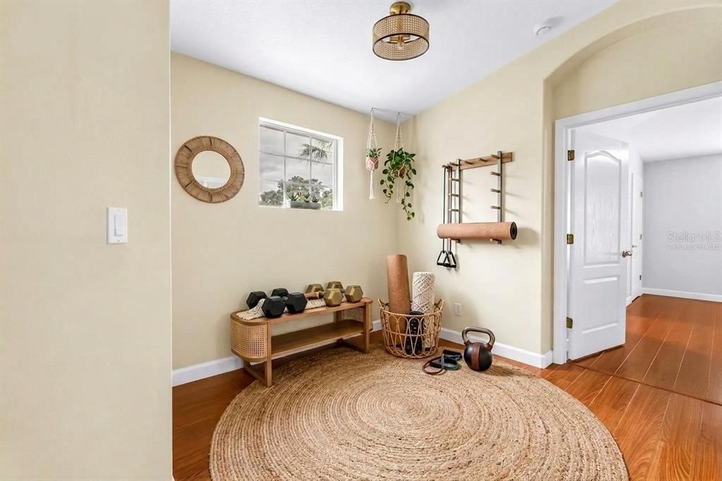 For Sale: $385,000 (2 beds, 2 baths, 1577 Square Feet)