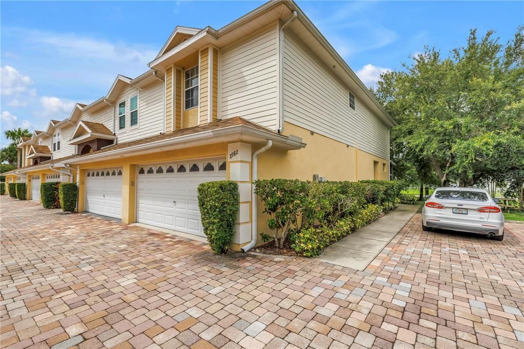 For Sale: $385,000 (2 beds, 2 baths, 1577 Square Feet)