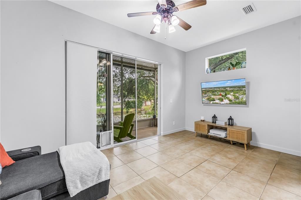 For Sale: $385,000 (2 beds, 2 baths, 1577 Square Feet)