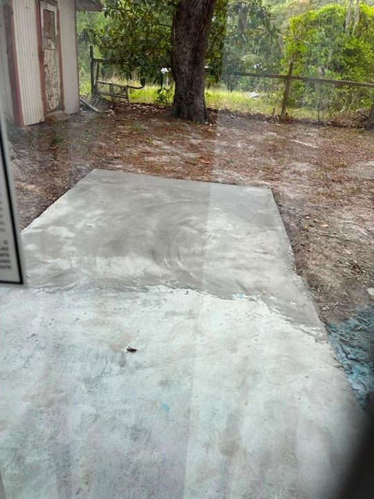 For Sale: $114,000 (2 beds, 1 baths, 636 Square Feet)
