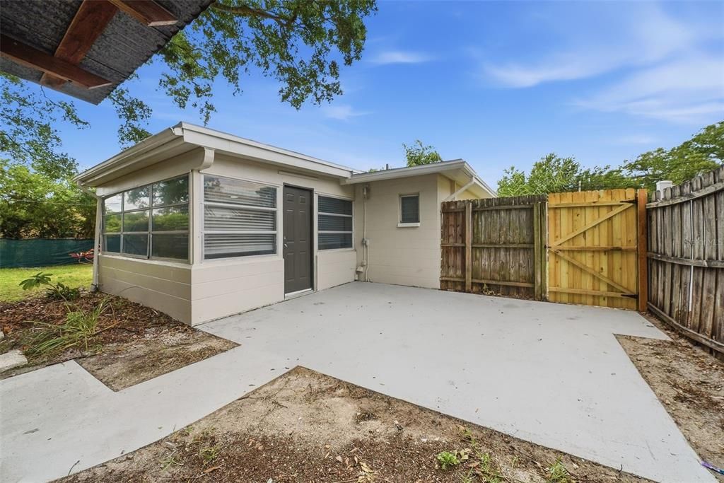En Venta: $329,900 (2 camas, 1 baños, 900 Pies cuadrados)