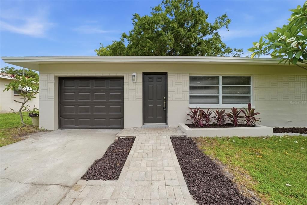 En Venta: $329,900 (2 camas, 1 baños, 900 Pies cuadrados)