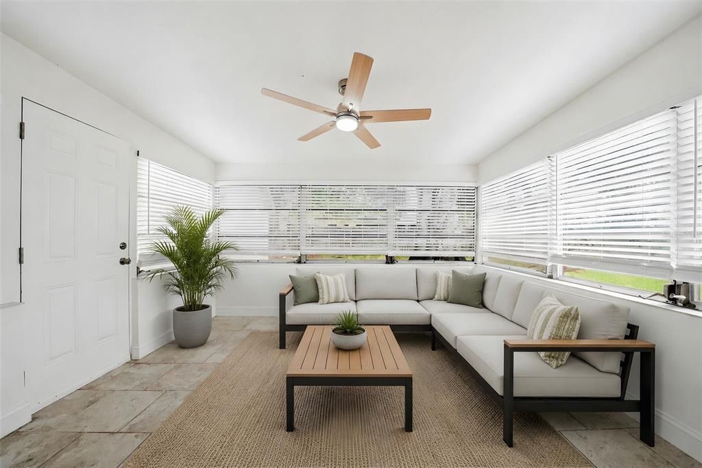 En Venta: $329,900 (2 camas, 1 baños, 900 Pies cuadrados)