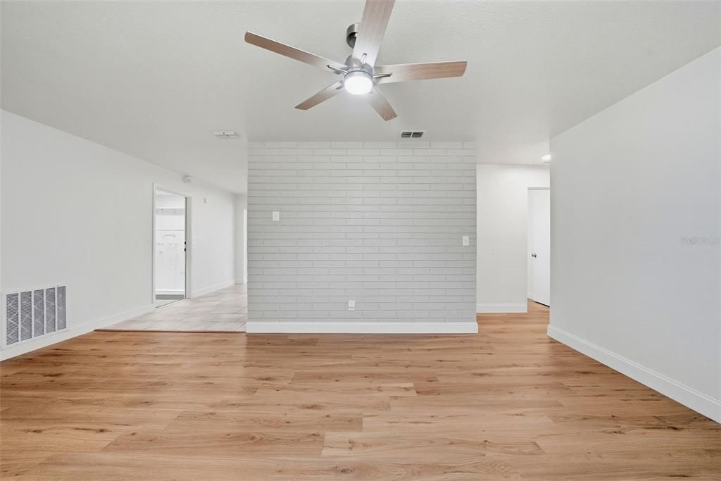 En Venta: $329,900 (2 camas, 1 baños, 900 Pies cuadrados)
