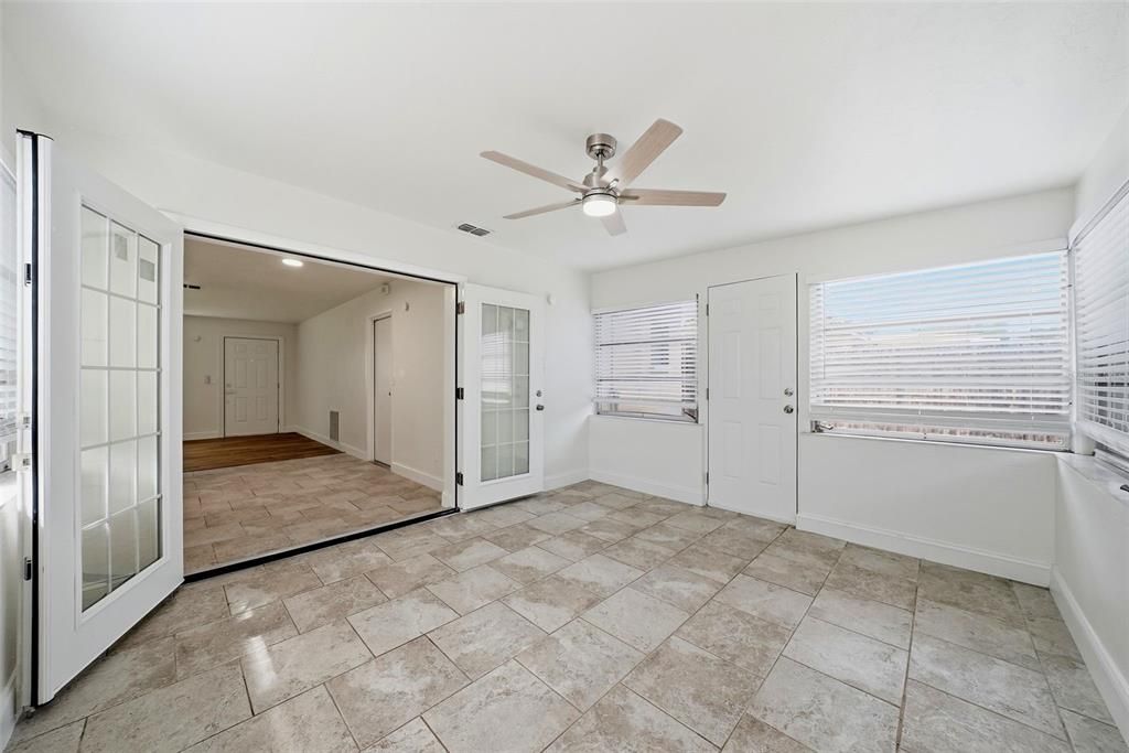 En Venta: $329,900 (2 camas, 1 baños, 900 Pies cuadrados)